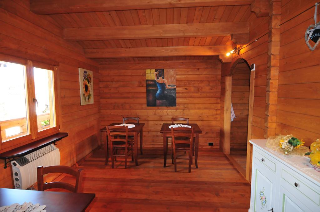 Chalet Dei Parchi Bed & Breakfast Saracinesco Exterior foto