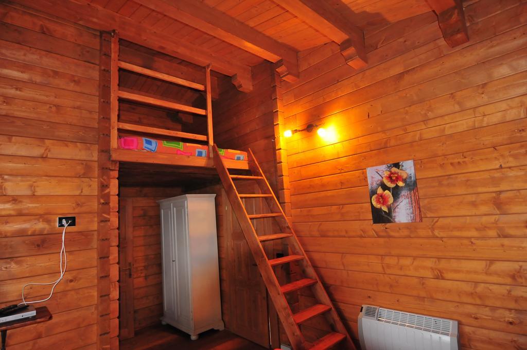 Chalet Dei Parchi Bed & Breakfast Saracinesco Cameră foto