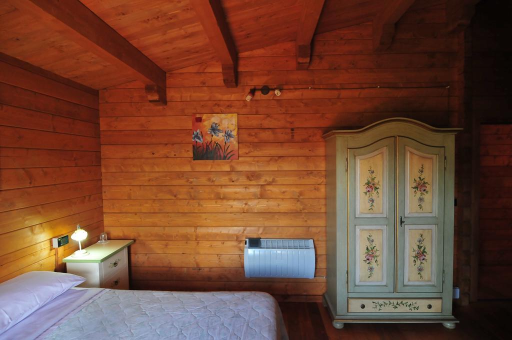 Chalet Dei Parchi Bed & Breakfast Saracinesco Cameră foto