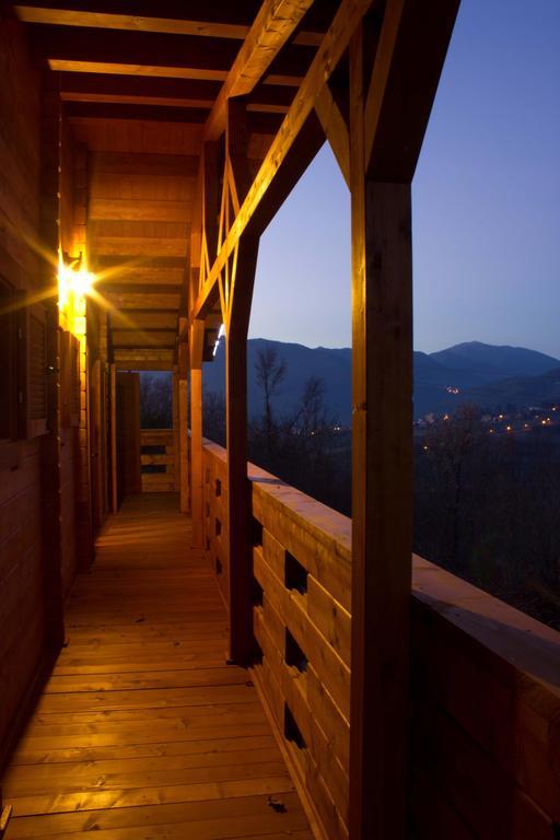 Chalet Dei Parchi Bed & Breakfast Saracinesco Exterior foto