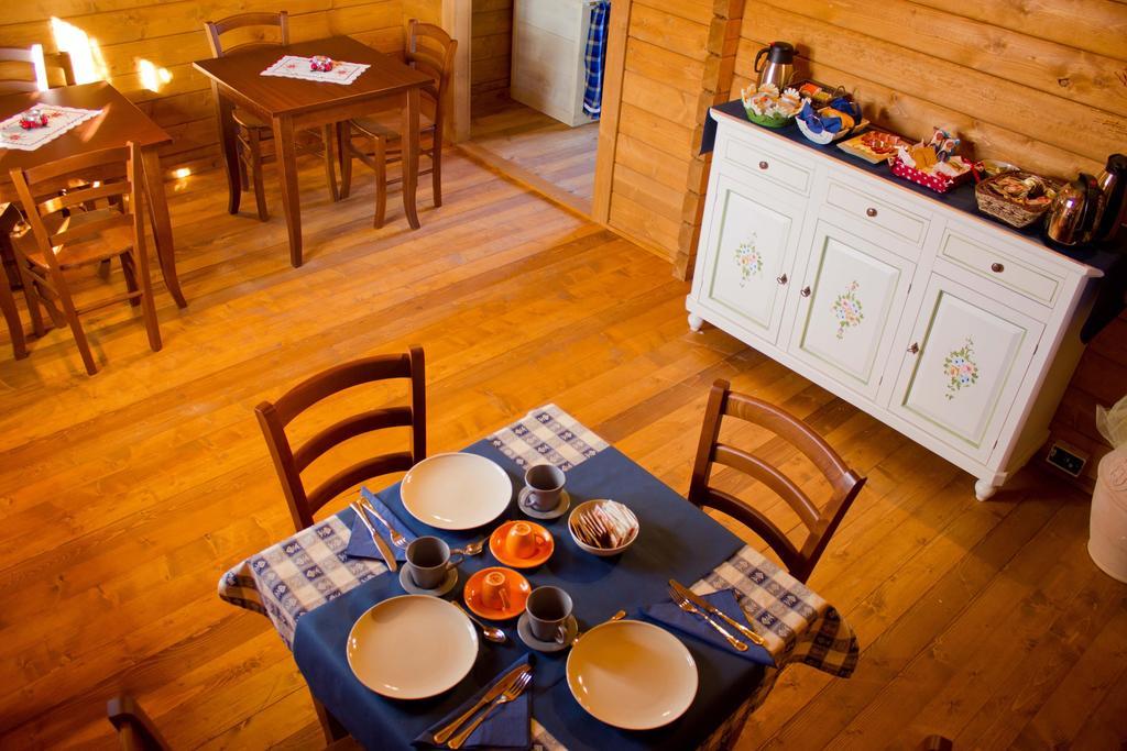 Chalet Dei Parchi Bed & Breakfast Saracinesco Exterior foto