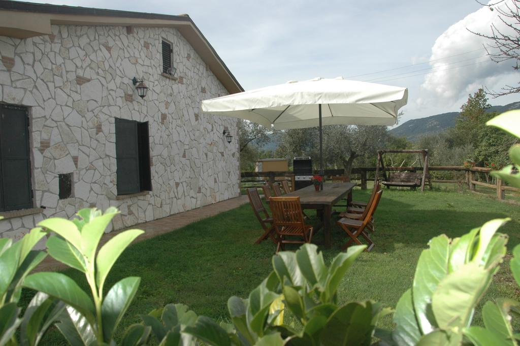 Chalet Dei Parchi Bed & Breakfast Saracinesco Exterior foto